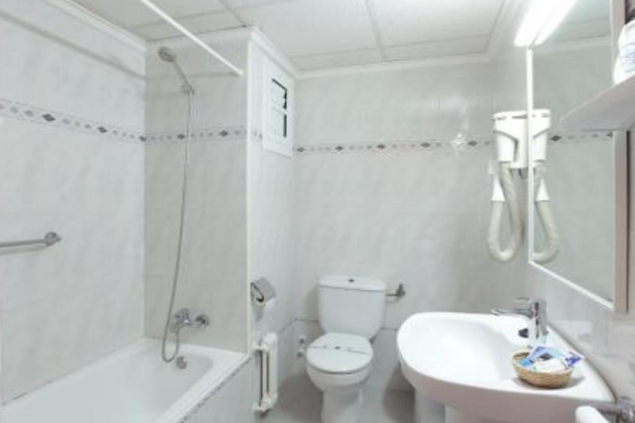 Hotel Bilbaino Бенидорм Экстерьер фото